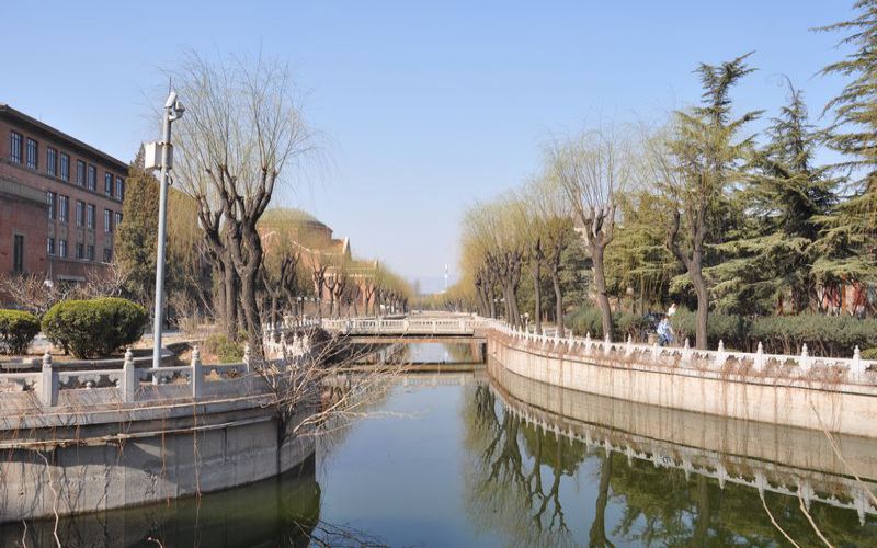 云南外事外語職業(yè)學(xué)院